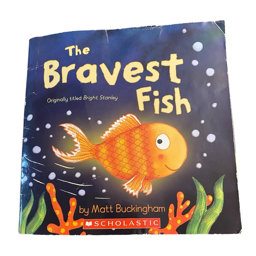 📚2/$10📚 Scholastic The Bravest Fish By: Matt Buckingham - 2006